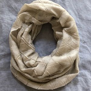 Infinity scarf
